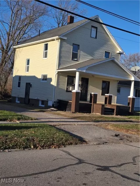 811 F St, Lorain, OH 44052