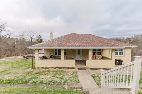 207 Iowa St, Weirton, WV 26062