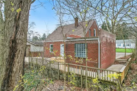 Exterior - 414 10th St, Struthers, OH 44471 photo 4 of 4