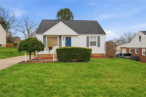 4440 Baunach St NW, Canton, OH 44708