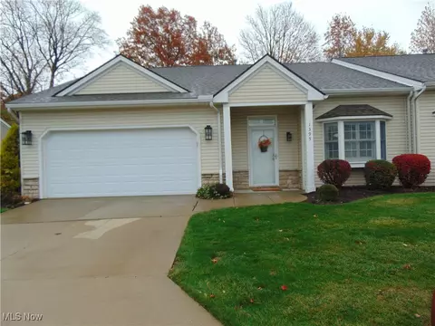 1395 E Cross Creek Dr, Willoughby, OH 44094