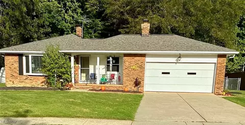 1591 Windsor Cir, Cleveland, OH 44124