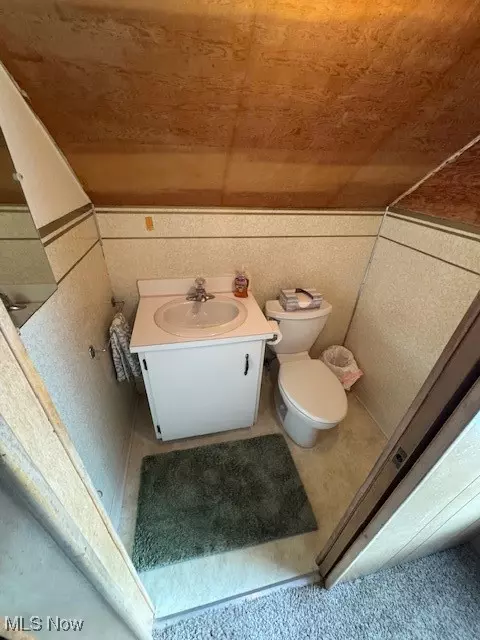 Bath - 4712 Willoughcroft Rd, Willoughby, OH 44094 photo 1 of 1