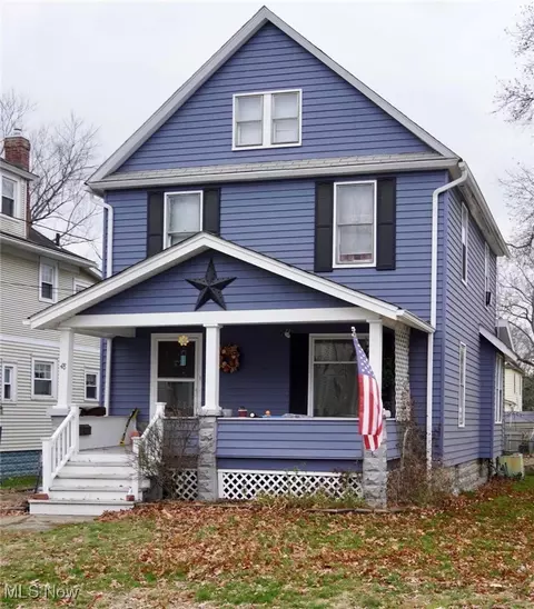 48 20th St SW, Barberton, OH 44203