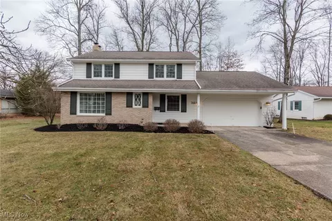 749 Lindenwood Ln, Medina, OH 44256