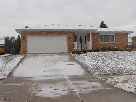 5906 Williston Dr, Parma, OH 44129