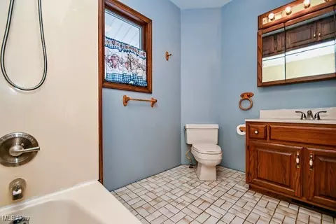 3064 Diamond St NE, Canton, OH 44721 photo 24