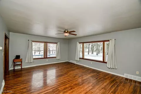 3064 Diamond St NE, Canton, OH 44721 photo 9
