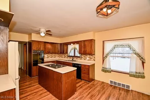 3064 Diamond St NE, Canton, OH 44721 photo 13