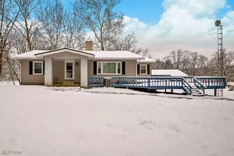 3064 Diamond St NE, Canton, OH 44721
