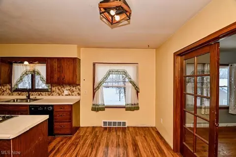 3064 Diamond St NE, Canton, OH 44721 photo 17