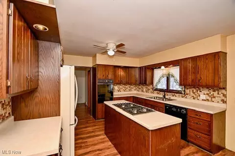 3064 Diamond St NE, Canton, OH 44721 photo 14