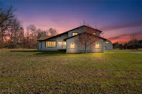 5941 Boneta Rd, Medina, OH 44256