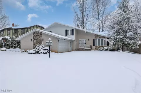 6090 Big Creek Pkwy, Parma Heights, OH 44130
