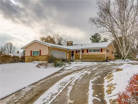 3260 Aldon Ln, Norton, OH 44203