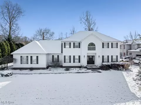 856 Birchwood Dr, Alliance, OH 44601