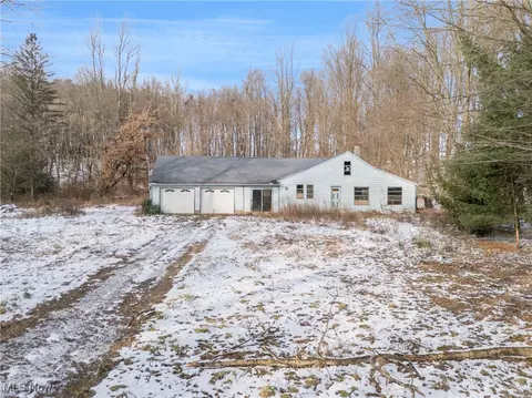 5334 Maplegrove Ave, Louisville, OH 44641