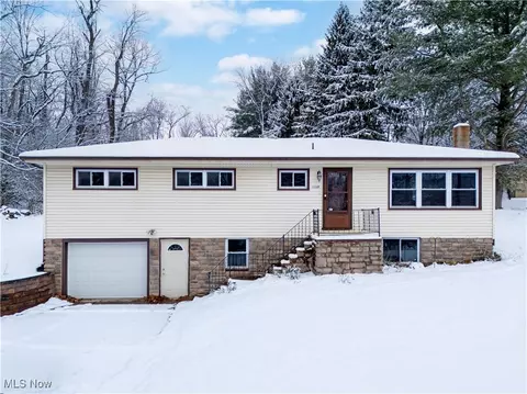 2630 Bauman Dr, Wooster, OH 44691