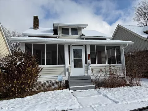 121 E 205th St, Euclid, OH 44123