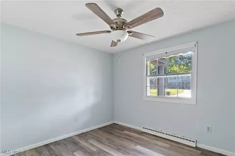Bedroom - 515 Oneida Ave NW, Canton, OH 44708 photo 9 of 10