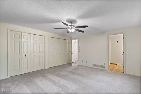 Bedroom - 515 Oneida Ave NW, Canton, OH 44708 photo 3 of 10