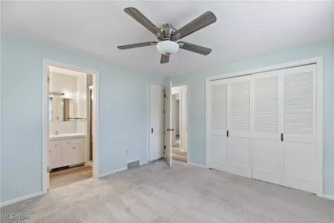 Bedroom - 515 Oneida Ave NW, Canton, OH 44708 photo 5 of 10