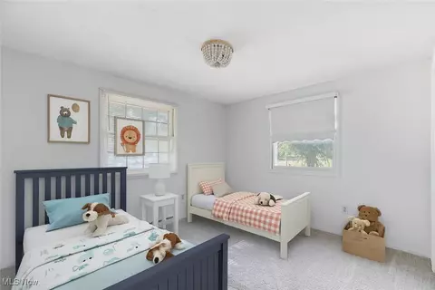 Bedroom - 515 Oneida Ave NW, Canton, OH 44708 photo 6 of 10