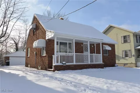 1068 Wyley Ave, Akron, OH 44306