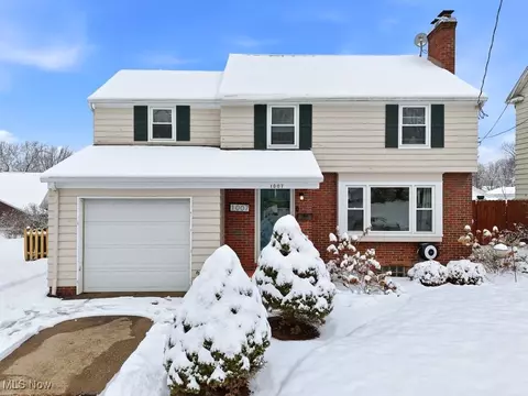 1007 27th St NE, Canton, OH 44714