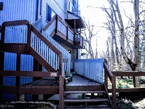 2178 Pinebrook Trl, Cuyahoga Falls, OH 44223