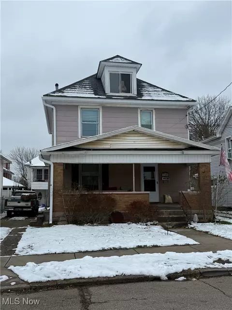 2305 Oak St, Parkersburg, WV 26101