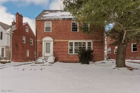 3921 Bushnell Rd, University Heights, OH 44118
