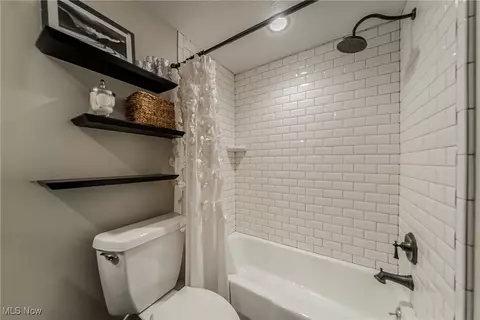 Bath - 1242 Culpepper Dr, Akron, OH 44313 photo 6 of 6