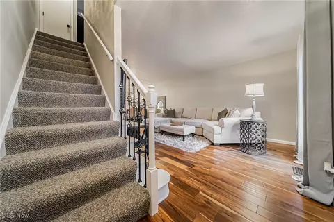 Entry Way - 1242 Culpepper Dr, Akron, OH 44313 photo 2 of 2