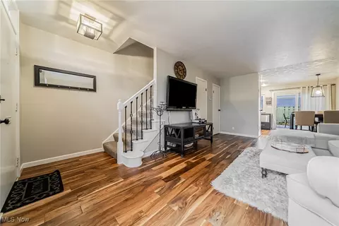 Entry Way - 1242 Culpepper Dr, Akron, OH 44313 photo 1 of 2