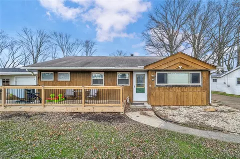 Exterior - 113 Coronado Ct, Elyria, OH 44035 photo 2 of 7