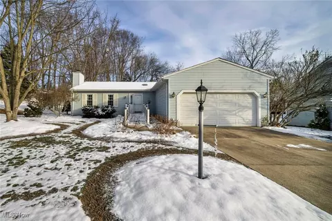 1295 Vantage Way, Streetsboro, OH 44241