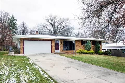 7618 Alan Pkwy, Middleburg Heights, OH 44130