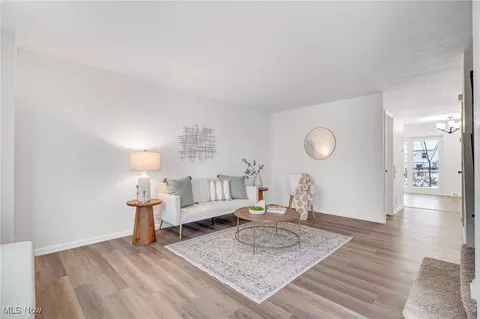 37366 Euclid Ave, Willoughby, OH 44094 photo 4