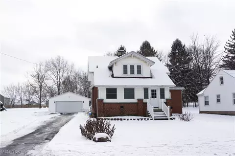 325 E Bergey St, Wadsworth, OH 44281