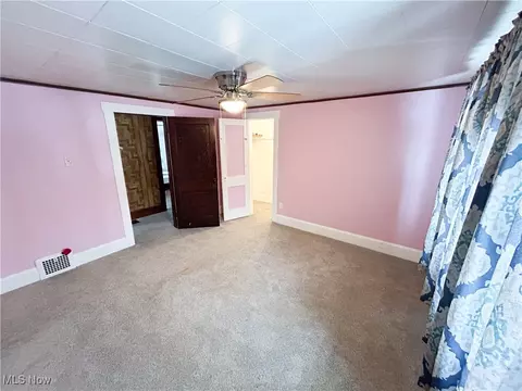 Bedroom - 325 E Bergey St, Wadsworth, OH 44281 photo 3 of 3