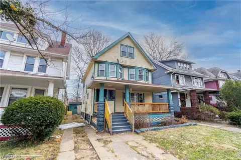 1173 Melbourne Rd, East Cleveland, OH 44112