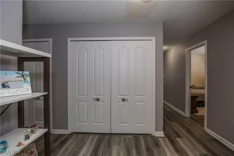 Entry Way - 9102 Store Dr, Windham, OH 44288 photo 5 of 5