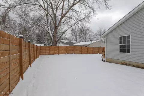 Exterior - 9102 Store Dr, Windham, OH 44288 photo 5 of 8