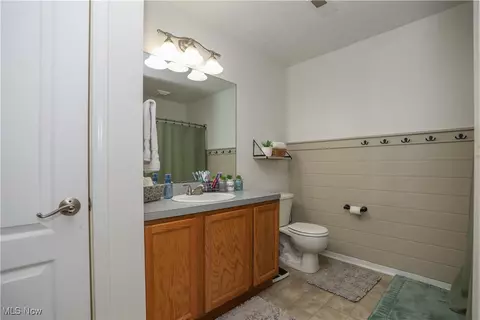 Bath - 9102 Store Dr, Windham, OH 44288 photo 2 of 3