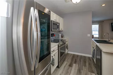 Kitchen - 9102 Store Dr, Windham, OH 44288 photo 3 of 4