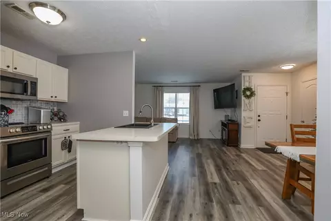 Kitchen - 9102 Store Dr, Windham, OH 44288 photo 4 of 4