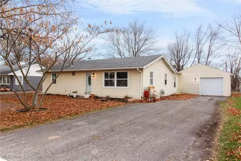 5212 Langfitt St, Vermilion, OH 44089
