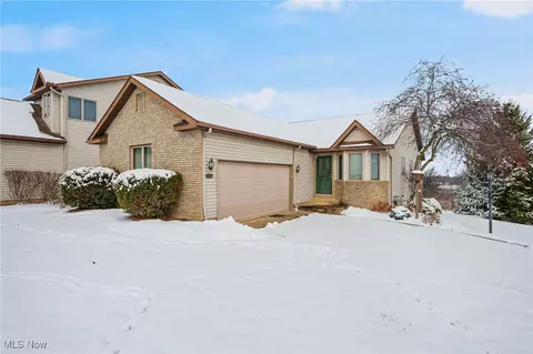 6261 Hollow Ln, Medina, OH 44256
