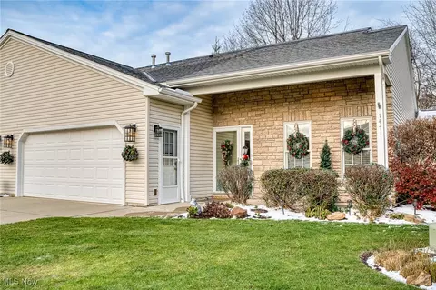 1471 Burrard Ct, Willoughby, OH 44094